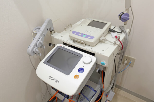 心電図・血圧・脈波検査装置